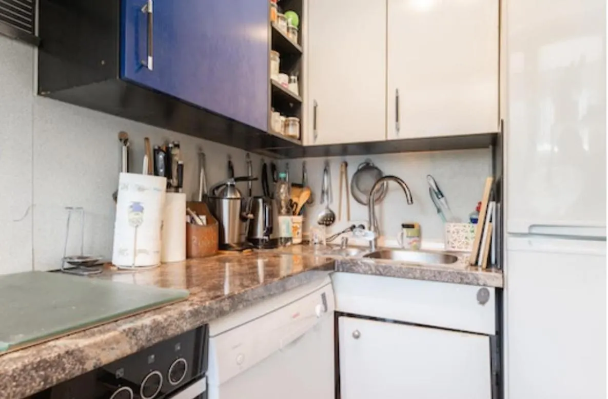 A neat cozy apartment in 科隆